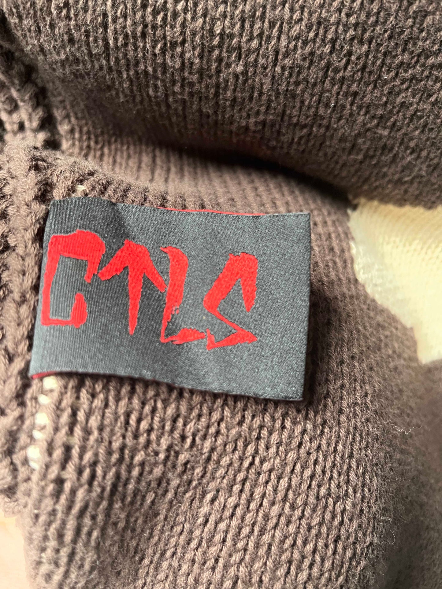 CVTVLIST Crash Knit