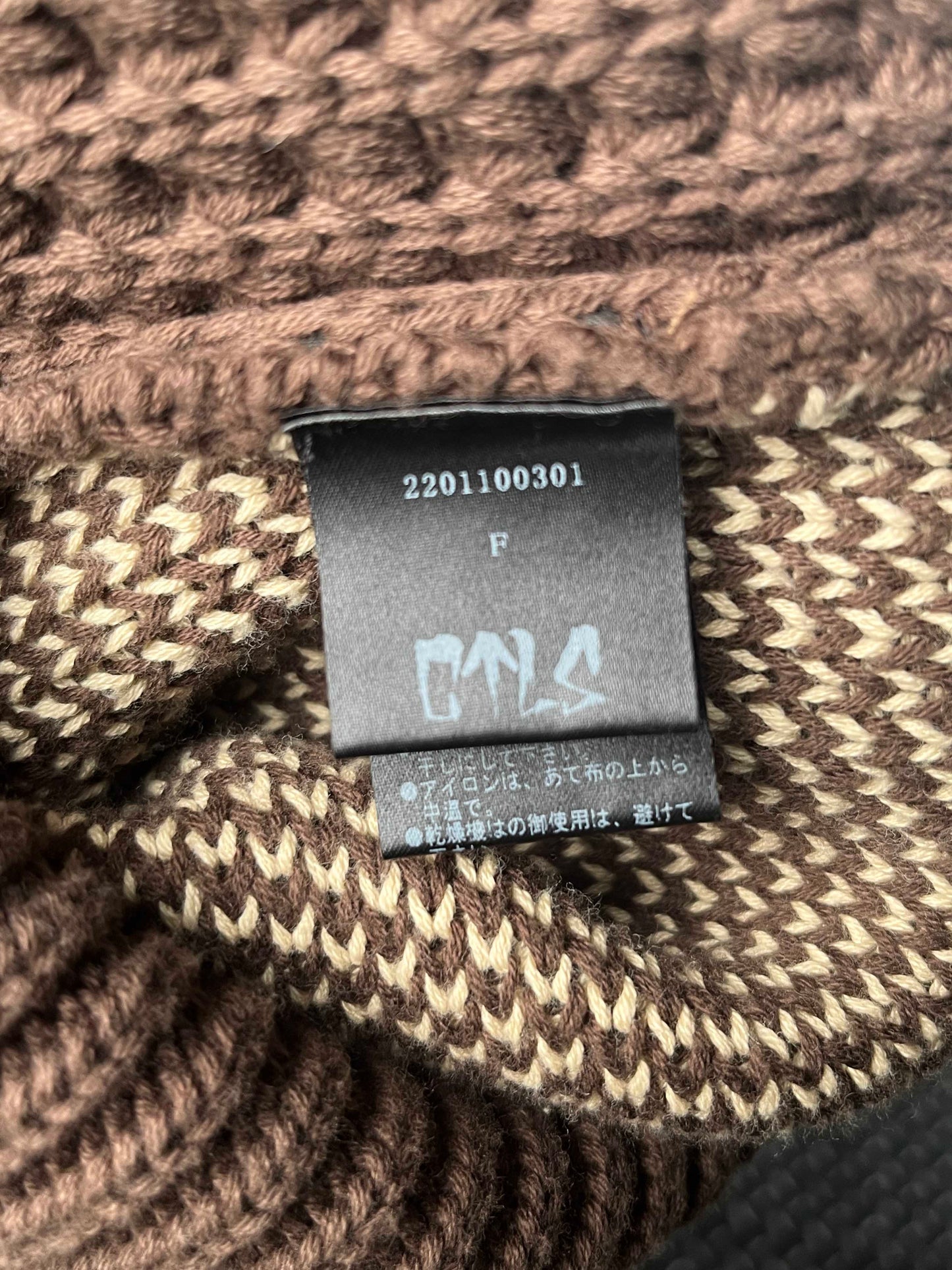 CVTVLIST Crash Knit