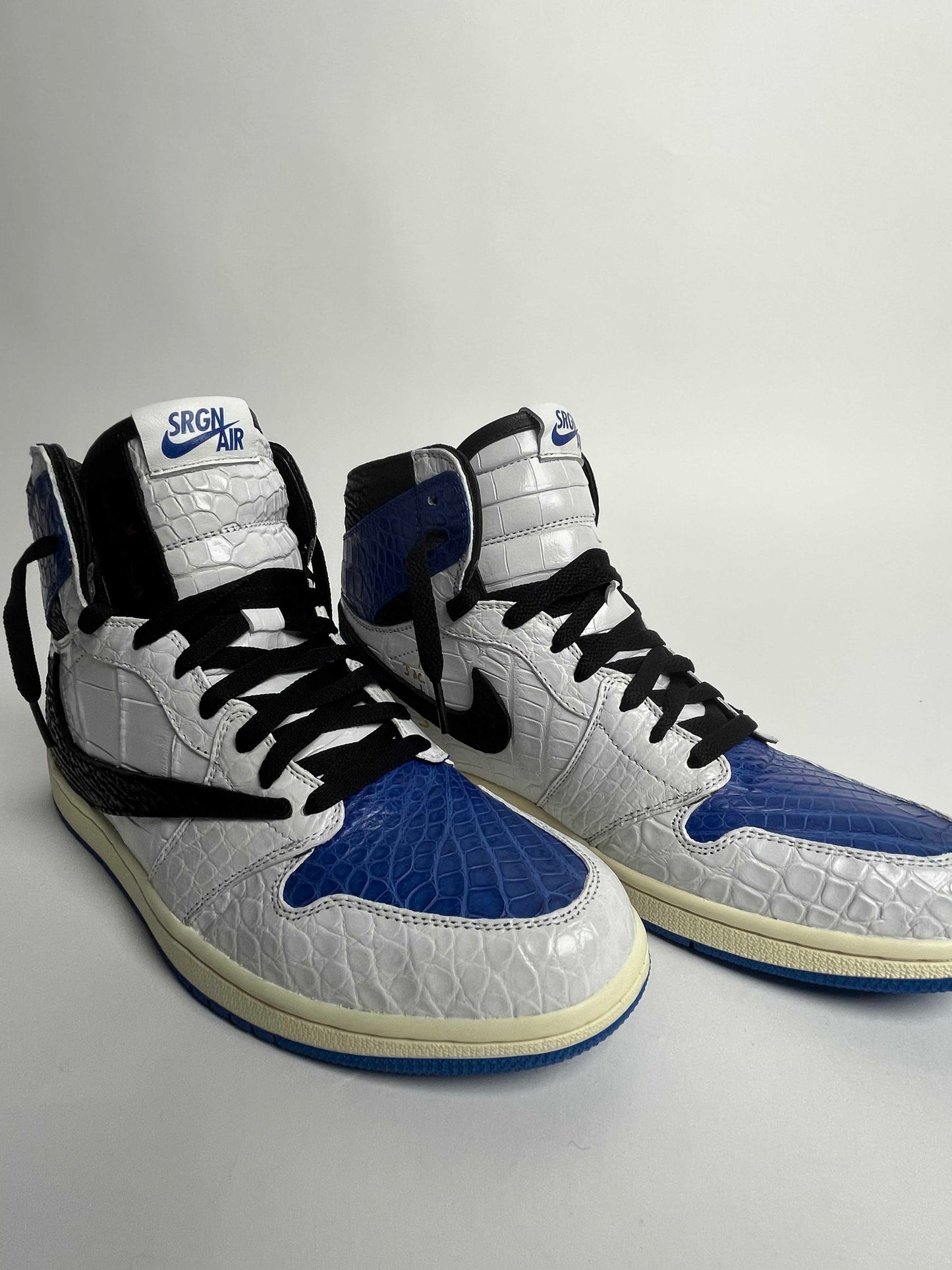 The Shoe Surgeon Travis Scott × Fragment × Nike Air Jordan 1 High