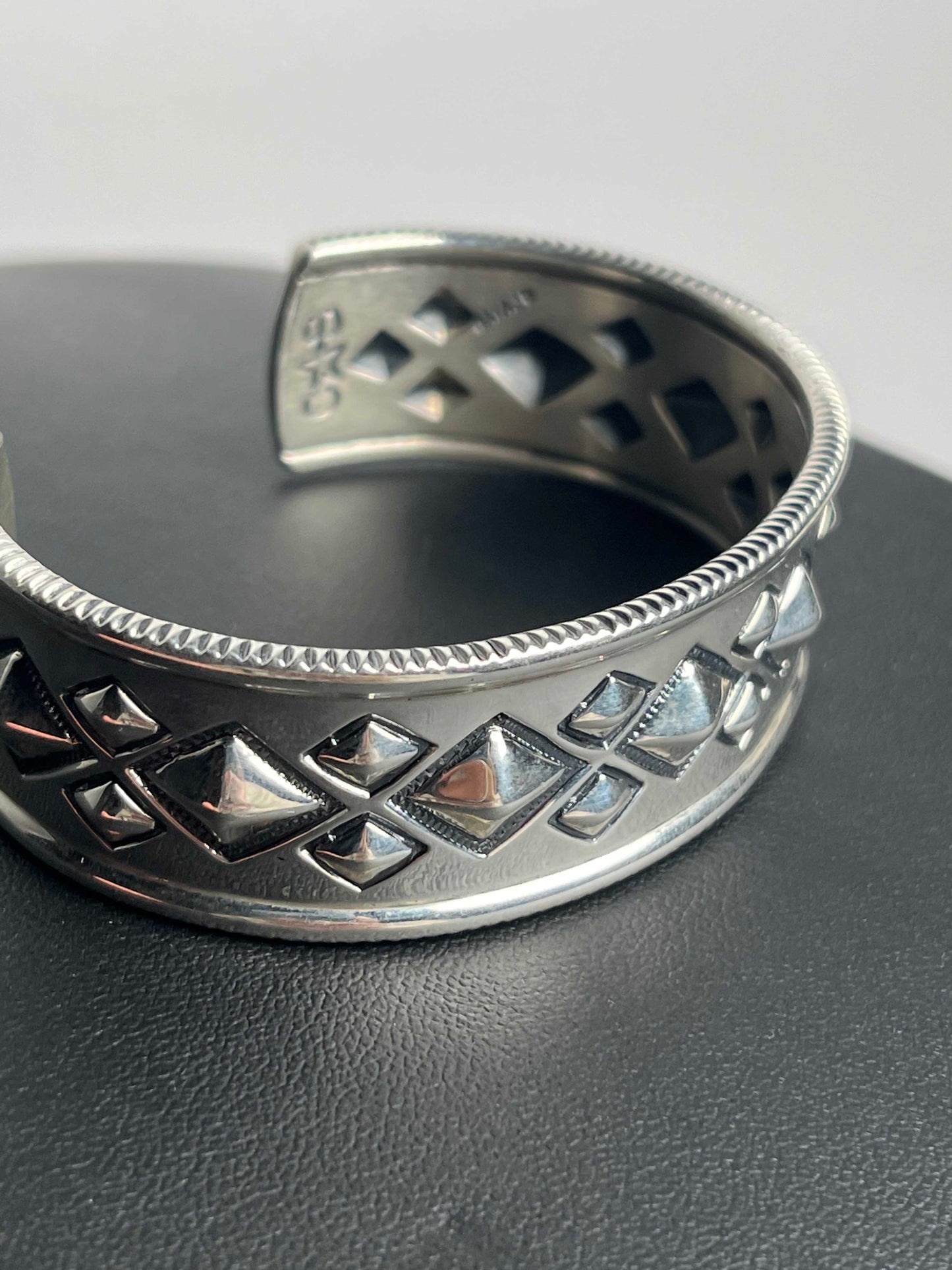 Cody Sanderson Diamonds in Diamonds W Plain Edge