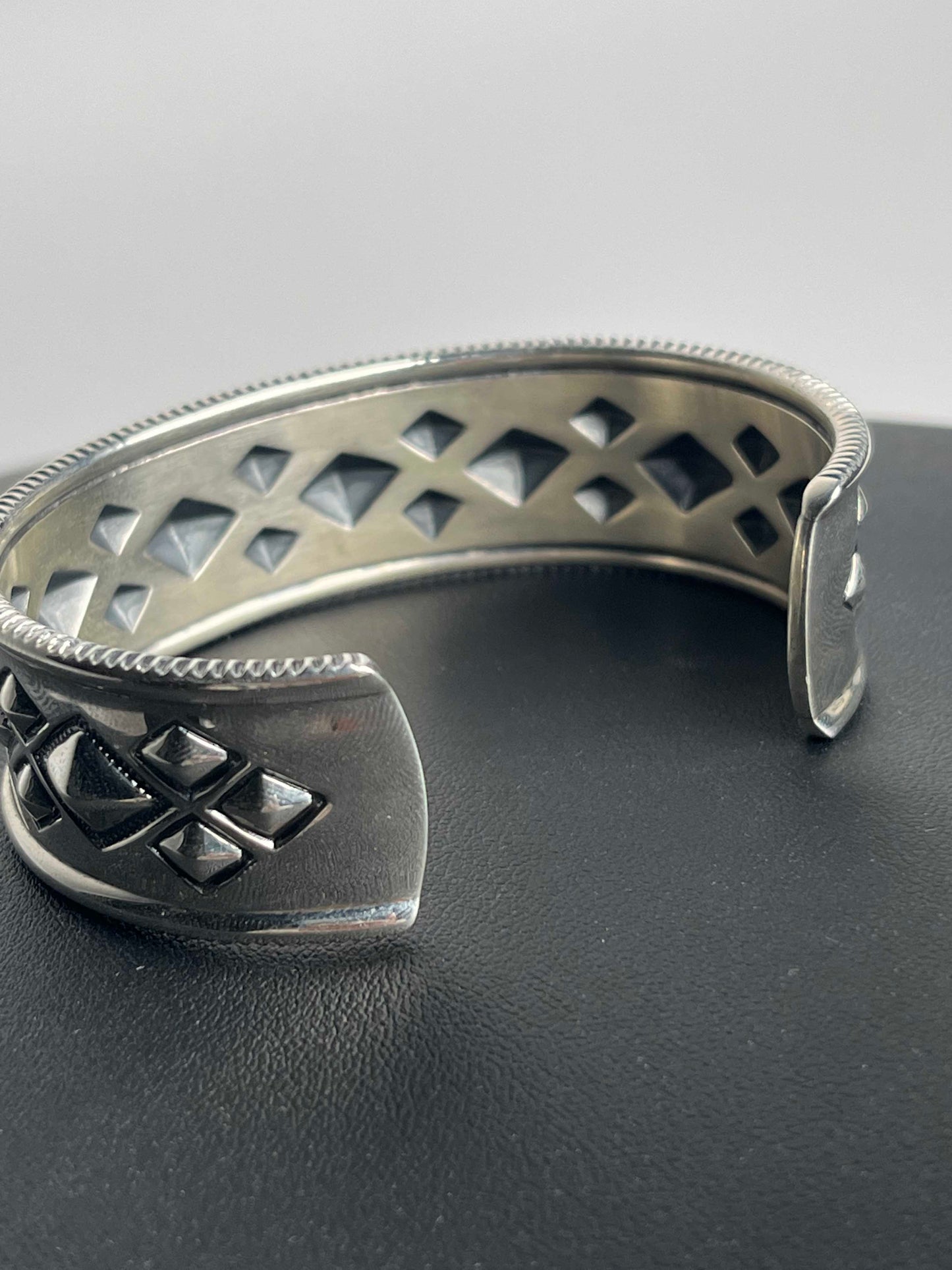 Cody Sanderson Diamonds in Diamonds W Plain Edge