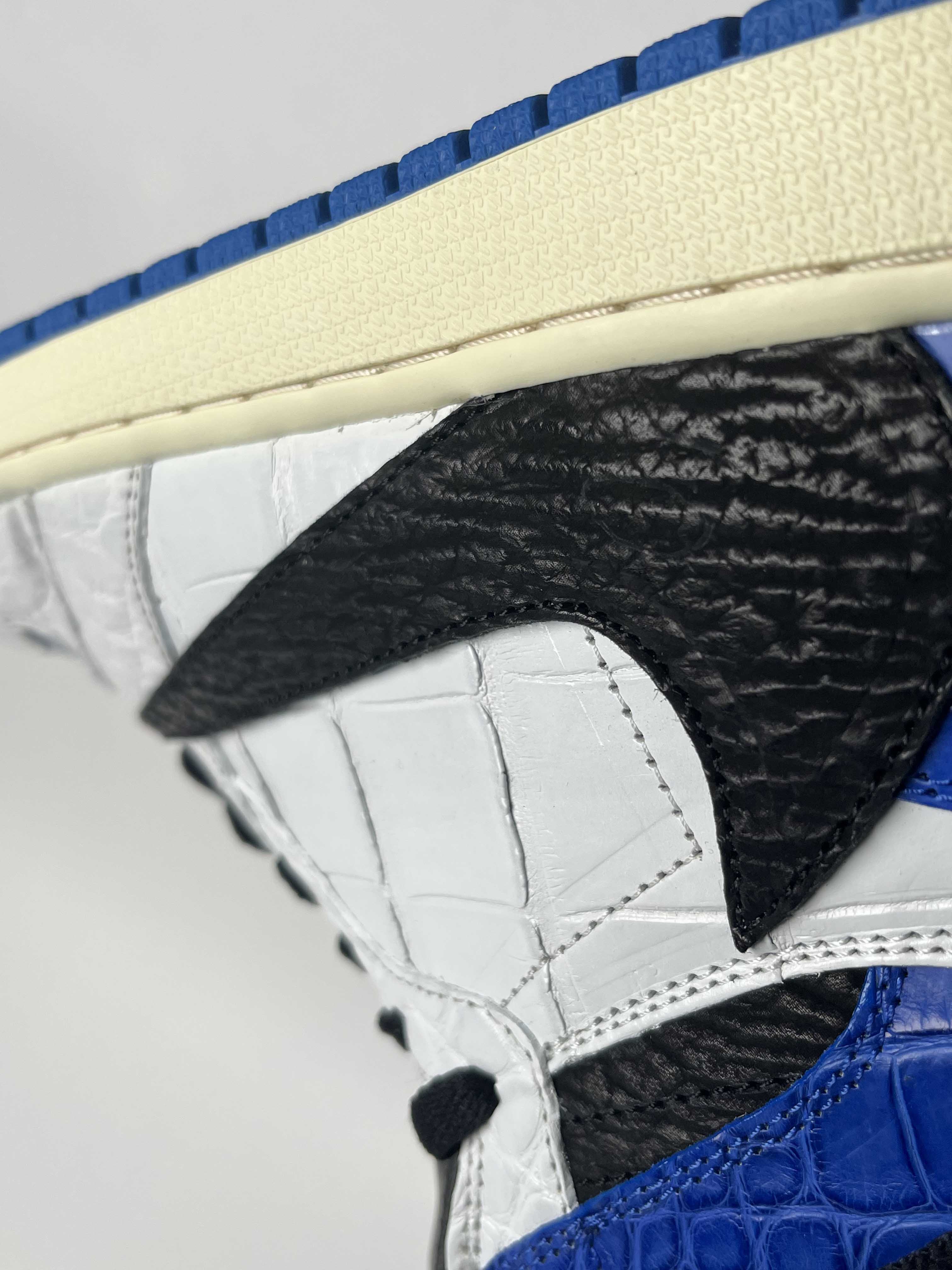 The Shoe Surgeon Travis Scott × Fragment × Nike Air Jordan 1 High – ANSHAR